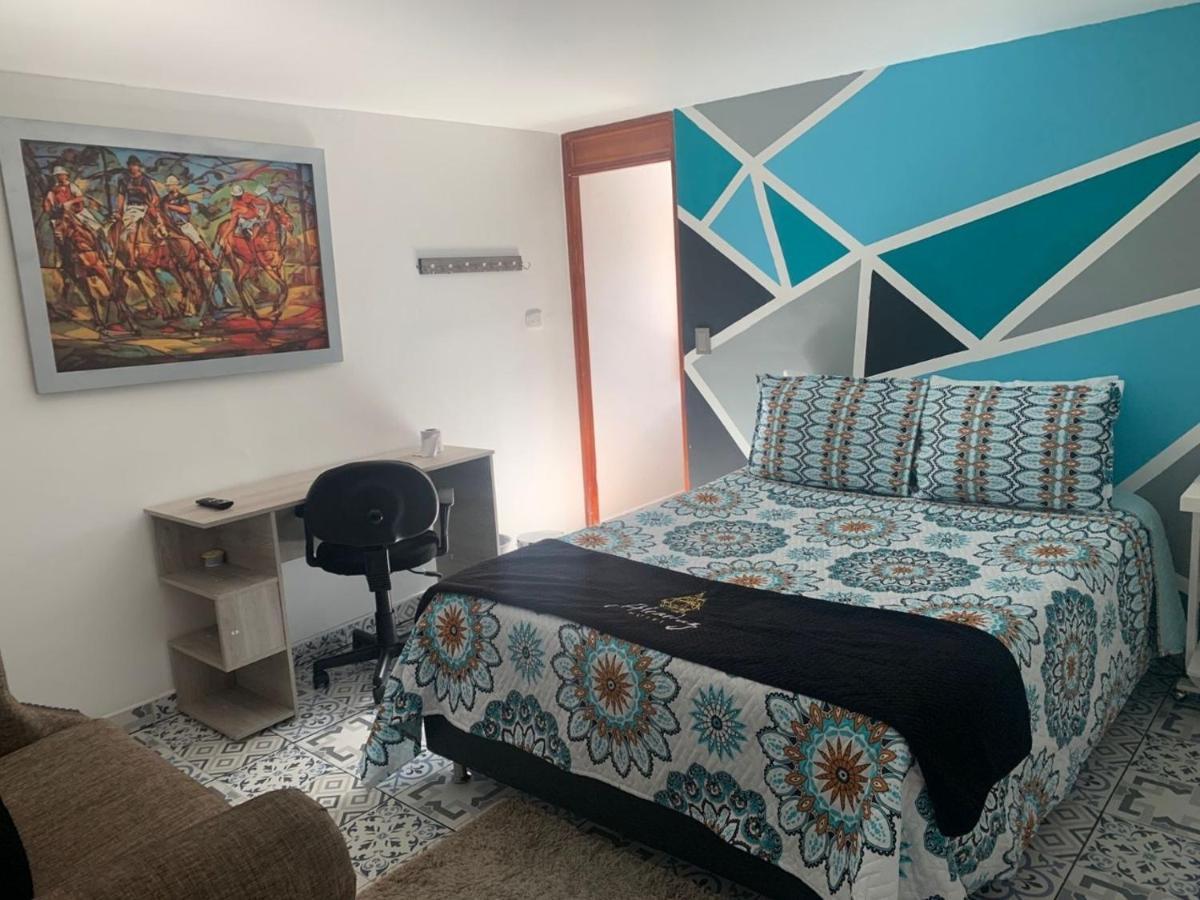 Hotel Alcatraz Yarumal Экстерьер фото